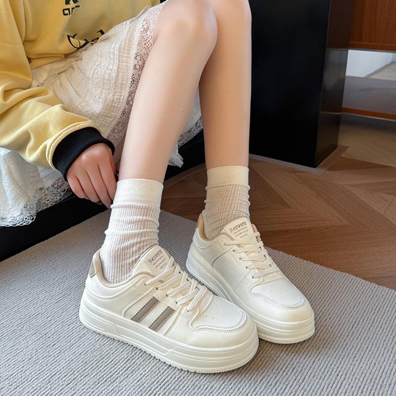 Women's Spring Breathable Thick-Soled Leather White Casual Sports Shoes, Versatile Flat Board Footwear For Students.