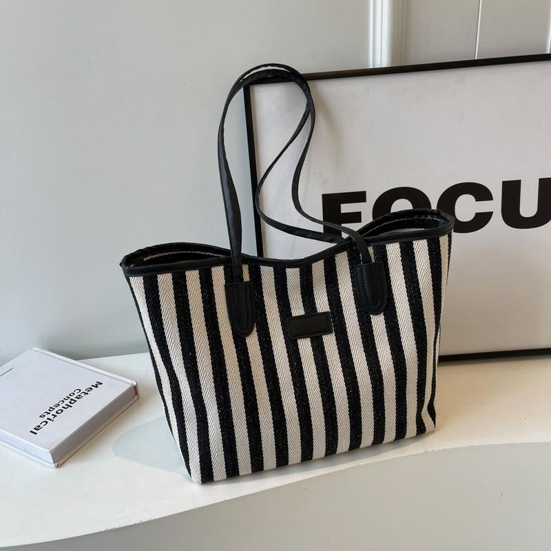 

Stylish Vintage Retro Tote Bag In Chic Black Blue And Red Perfect For Everyday Use