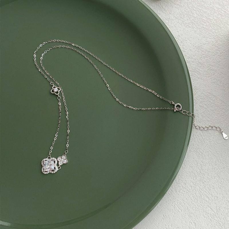 Sparkling Clover Necklace Women Luxury Floral Collarbone Chain Wedding Fashion Jewelry