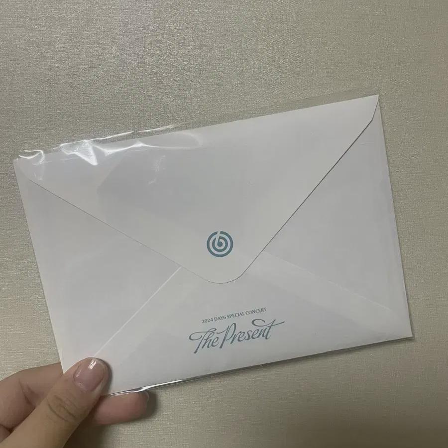 

Открытка с воспоминаниями о первом Con Madezon Gift Con Day6