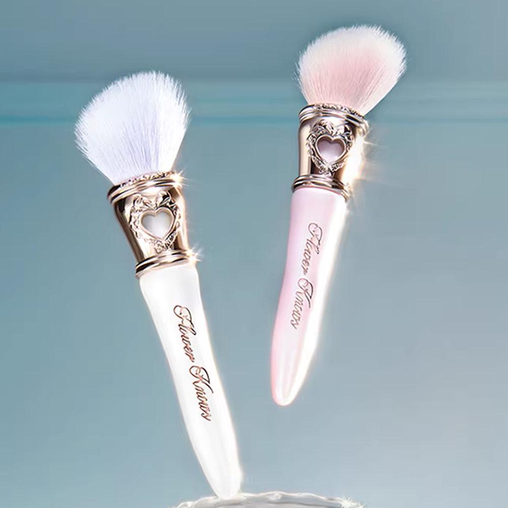 Flower Knows Bunny Garden Series Rougepinsel - Flower Knows Wolle loses Puder Highlighter Kosmetikwerkzeug für Make-up