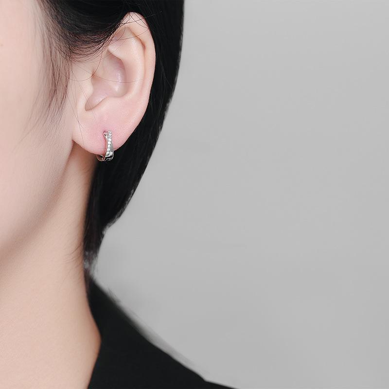 Earrings Crossed Ear Buckles Women'S Exquisite Micro-Inlaid Niche Design Senior Earrings Cold Wind Earrings