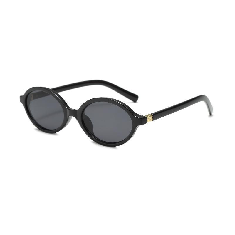 2024 Xiaohongshu Retro Oval Nerd Glasses with Anti-Blue Light in a Simple, High-End Style