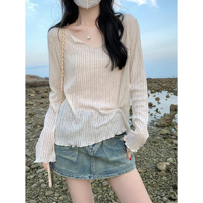 Elegant V-neck Micro-Sheer Sun Protection Cardigan - Women's Summer Loose Fit Long-Sleeve Base Shirt