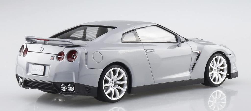 Aoshima Bunka Kyozai Model Series Nissan R35 2014 Ultimate Metal Silver Painted Plastic Model Kit Co., Ltd. (AOSHIMA) 1/24 Pre-painted GT-R 02-A