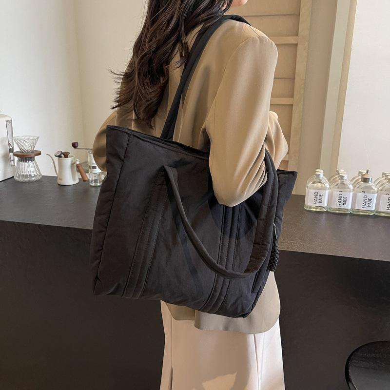 Pocket Canvas Tote Bag Large Capacity Lightweight Casual Simple Fashion Daily Commuter Yoga Fitness Tote Bag