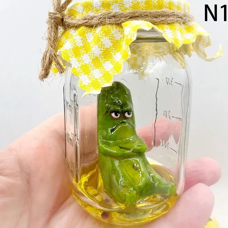 

Скульптура сварливого огурца в банке, забавная мультяшная демонстрация солений в банке Aojiao, креативная мини-статуэтка сварливого огурца из прозрачного стекла