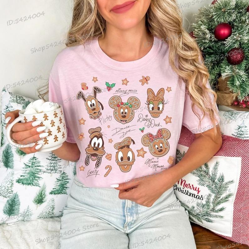 Vintage Mickey and Friends Gingerbread Christmas T Shirt Cartoon Short Sleeve Xmas Clothing Gifts S
