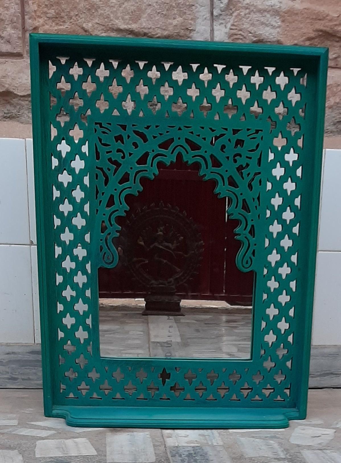 Handcrafted Green Wooden Mirror Frame: Indian Jharokha Wall Decor разноцветный