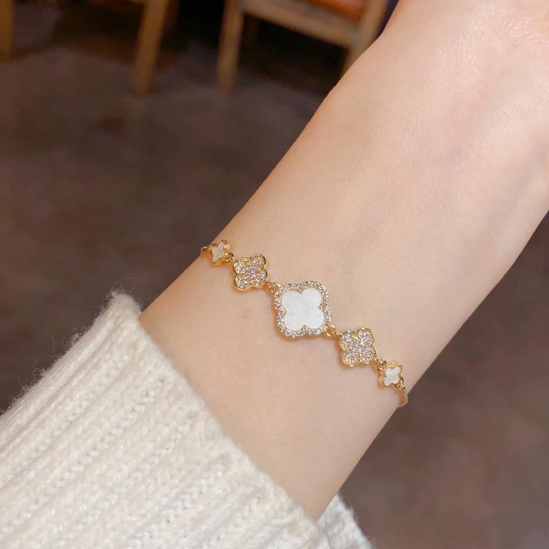 Versatile Fashionable Niche Four Leaf Flower Bracelet