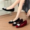 Calzado para mujer – Zapatillas