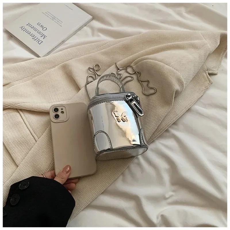 Monochromatic shiny PU shoulder bag for women solid color stitching chain mini bucket with zipper crossbody bags fashion