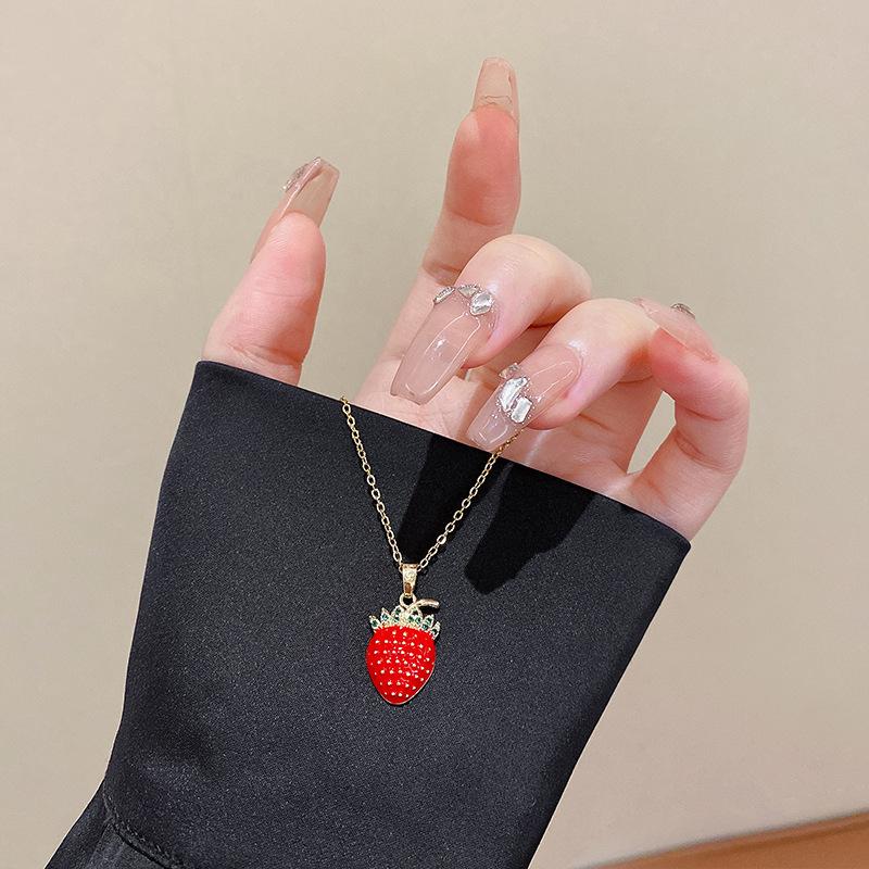 Strawberry‑Fruit Collarbone Chain Set, Fresh Sweet‑Cute Idyllic Versatile High‑Grade Women Necklace Set