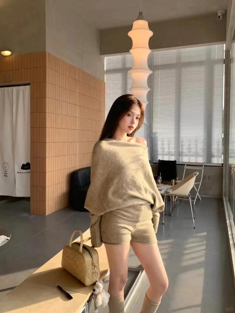 2024 Autumn Women's Off-Shoulder Knit Top & High-Waisted Slim Shorts Set