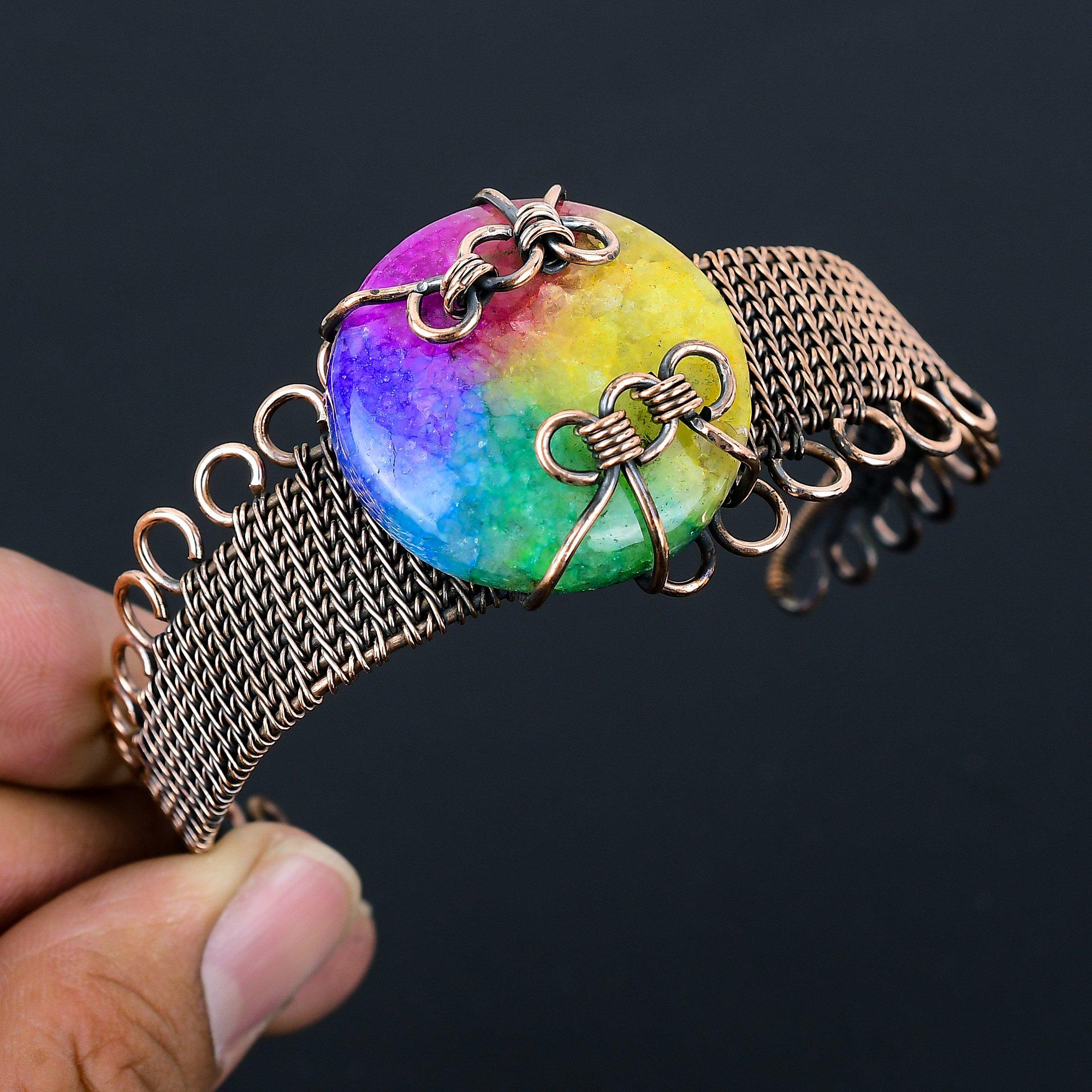 

Радужный солнечный кварцевый драгоценный камень, чистая медная проволока, завернутая в манжеты/браслет ручной работы, ювелирные изделия