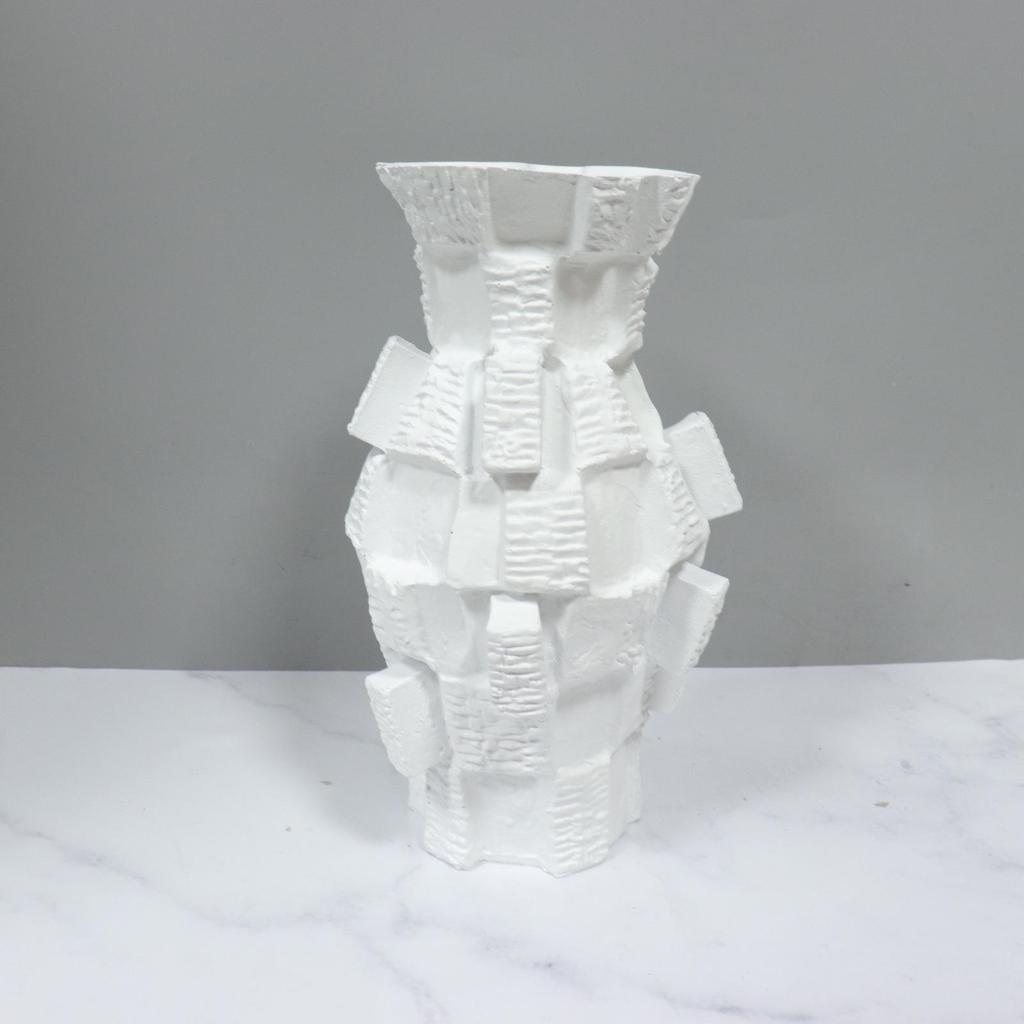 Moderne geprägte Harz-Blumenvase - Mattweiße Dekoration für Zuhause oder Büro