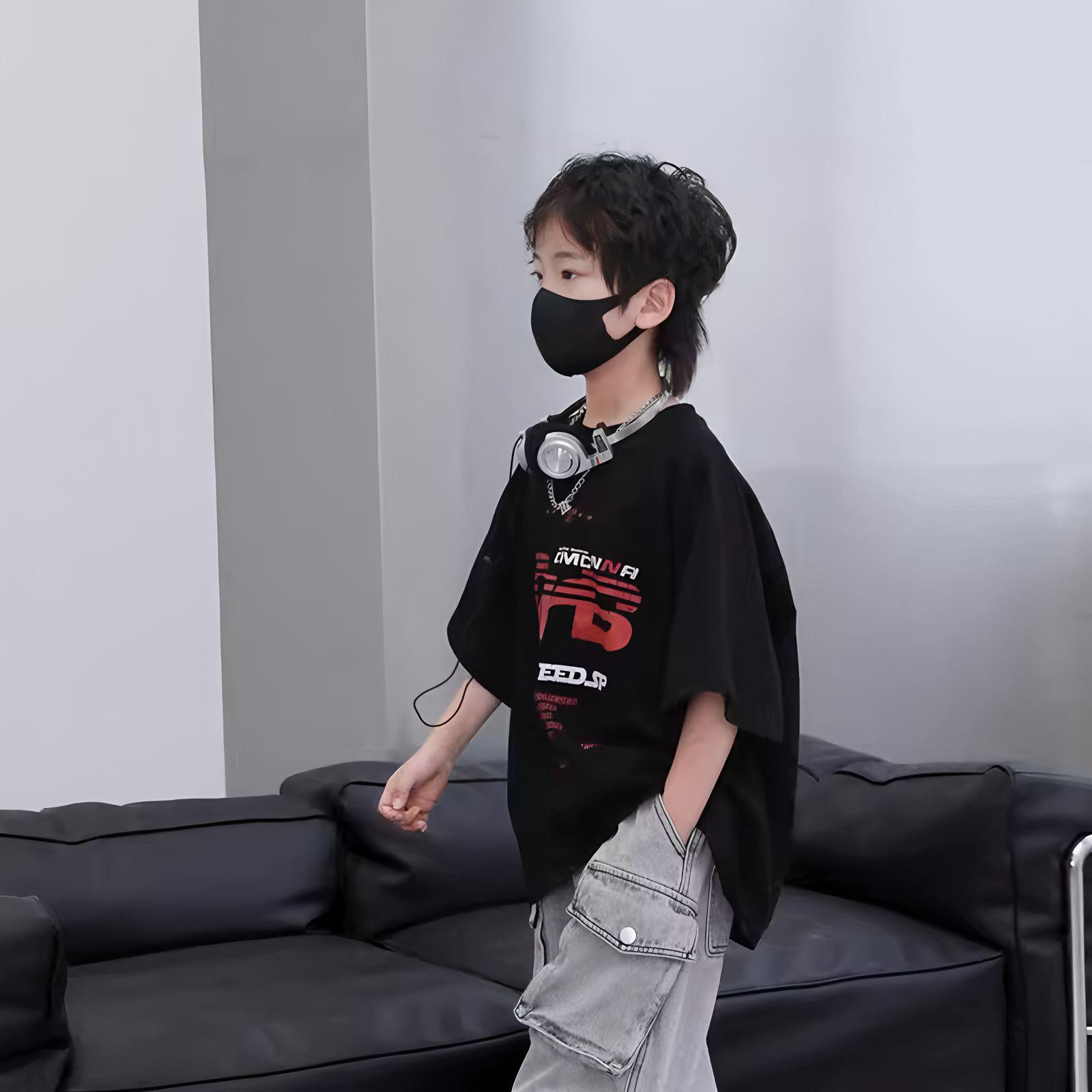 

Модная футболка с коротким рукавом свободного кроя для мальчиков - Повседневный летний стиль 2025 130cm