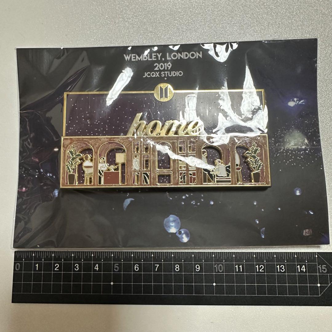 

[USED] BTS pin badge