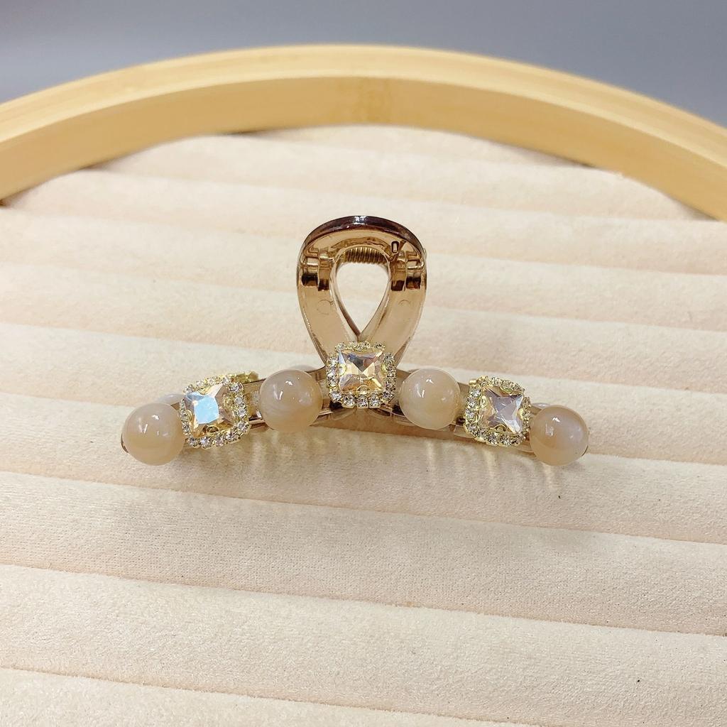 Fashionable and Elegant Square Crystal and Bead Hair Clip, Niche and Versatile Design, Hair Accessories for Exquisite Updos