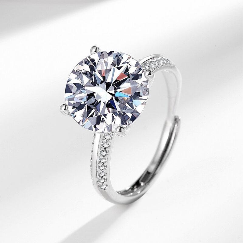 

5 Carat Eight Hearts Eight Arrows White Gold Ring Ladies Ring.