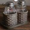 Pepper Shaker Salt And Shakers Set Decorative Resin Chef Statue Spice Bottles Organizer Glass Seasoning Holder for Kitchen Dining Centerpiece