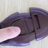 Drehbarer Klebe-Schrank Schublade Kühlschrank ABS Kinder Babysicherheitsschloss Riegel