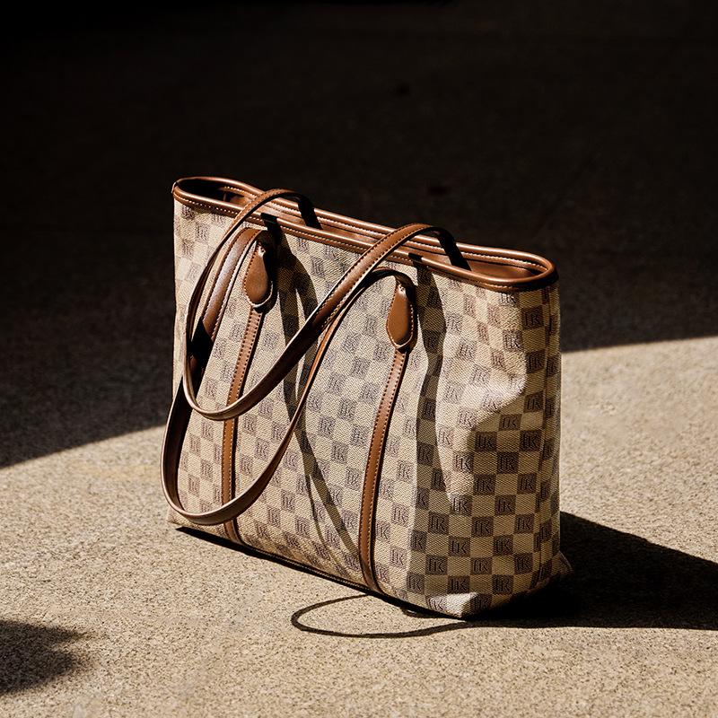 

Mrs. Qiao Bag Women 2025 Large Capacity Tote Bag Women s Shoulder Bag Office Commute Bag Monogram Women s Bag Upper Width41.5/Lower Wid хаки
