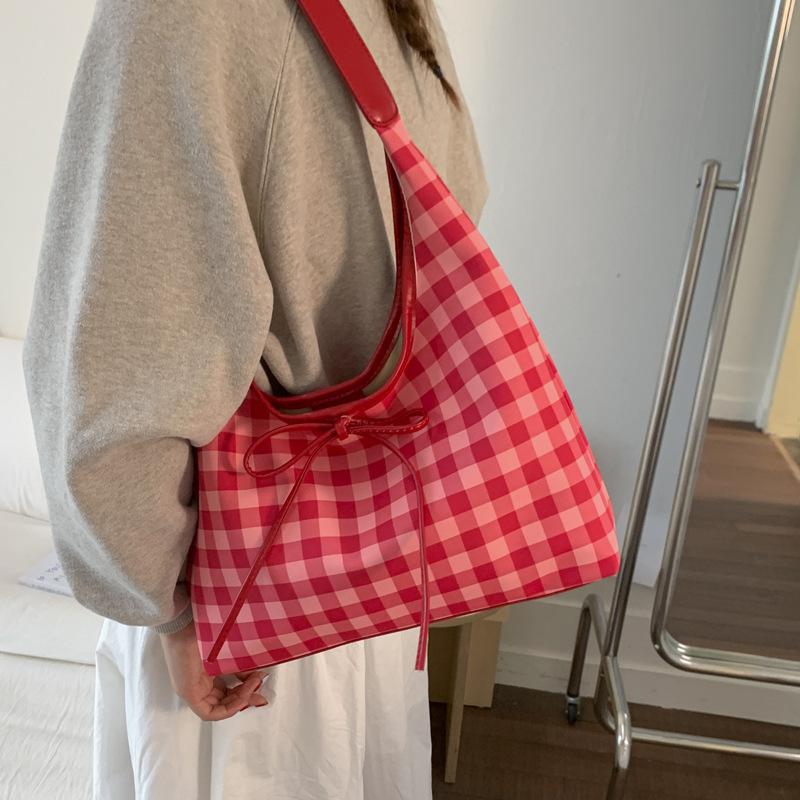Niche Plaid Retro Tote Bag Women's 2025 New Versatile Temperament Underarm Bag Commuter Fashion Shoulder Bag