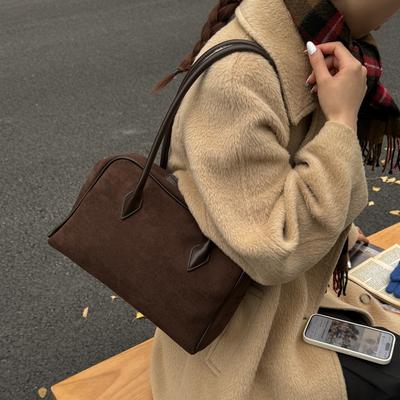 This Large-capacity, High-end Underarm Bag Is A Fashionable, Retro and Niche Commuter Tote Single-shoulder Bag for Women
