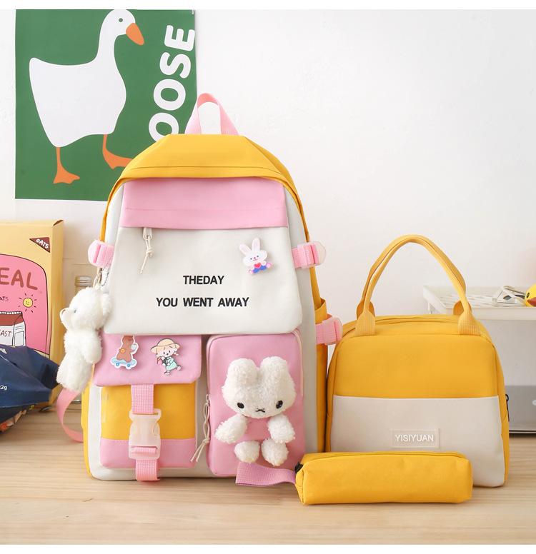 The schoolbag is fashionable and foreign, and the college students in junior high school are light to reduce the burden. The new student schoolbag