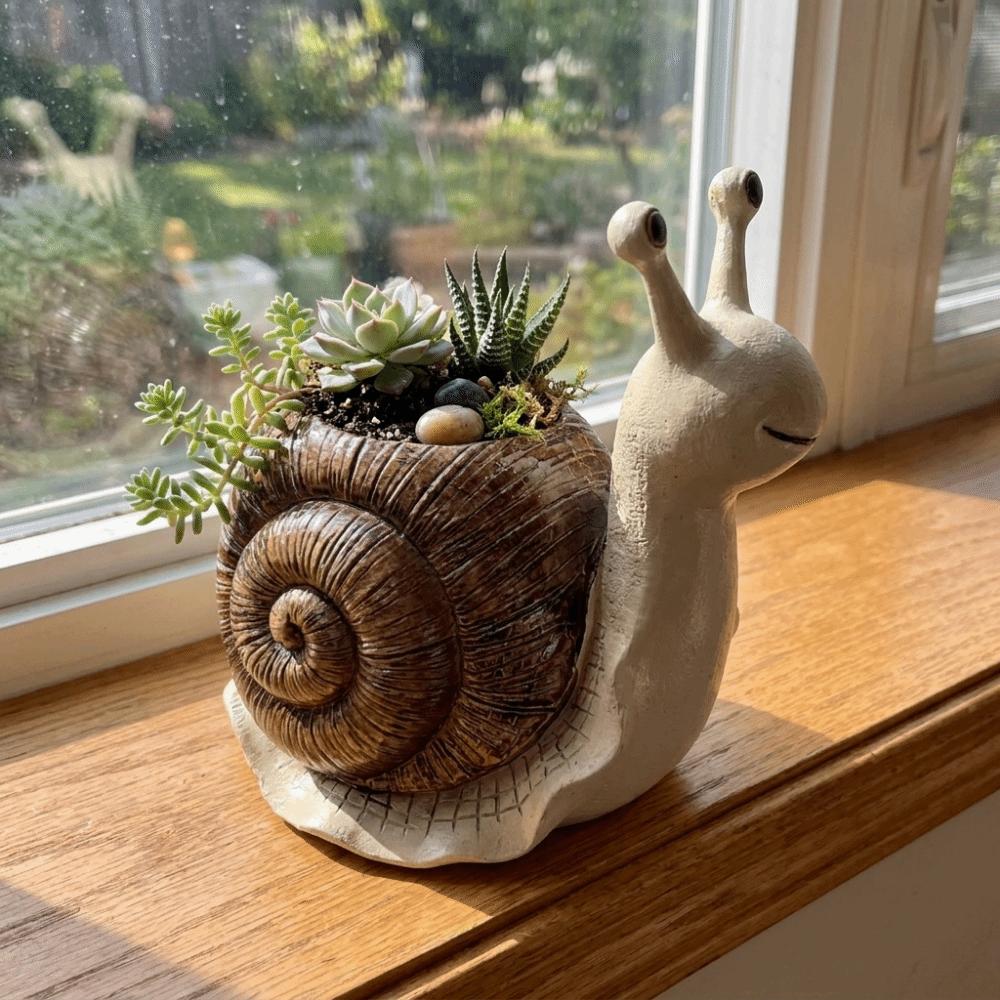 Resin Snail Planter Cartoon Creature Planter Pencil Holder Snail Flowerpot Office