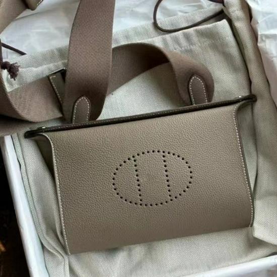 Luxusní kabelka Evelyn z hovězí kůže: Unisex podnos na večeři, design na hrudník, pas, rameno a crossbody