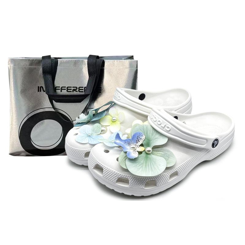 

Crocs Classic Clog EVA EIGHT% Жасминовый дождь Удобные и Универсальные Версия в подарочном пакете Клоги для мужчин и женщин в белом 42-43 белый