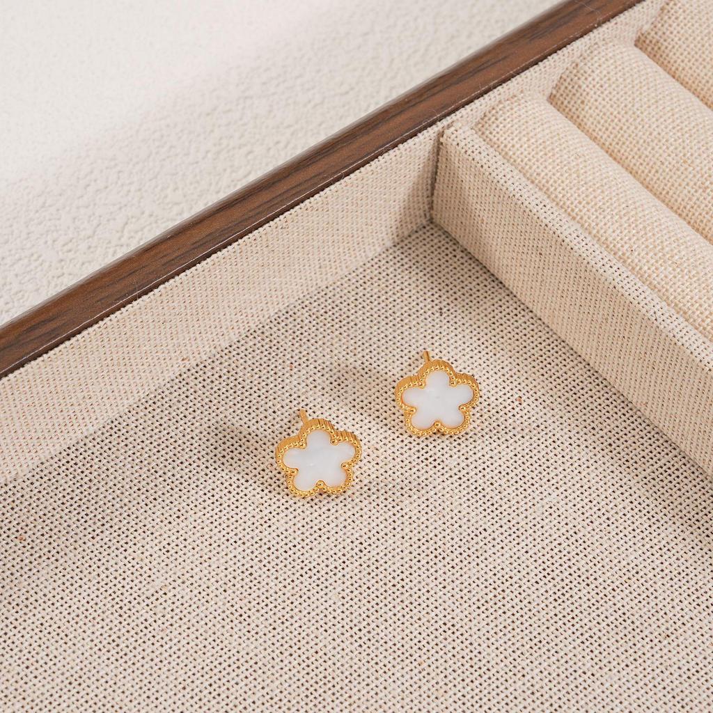 Korean Style 18K Gold-Plated Five-Petal Flower Earrings - Trendy, Light Luxury Stud Jewelry