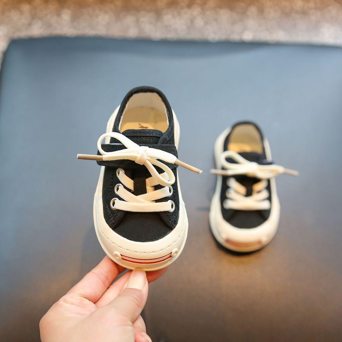 

Детская обувь Обувь для малышей 1-2 года Мягкая подошва Мальчиковая и детская парусиновая обувь Женская повседневная обувь It is recommended to add 1.0cm to the foot length чёрный