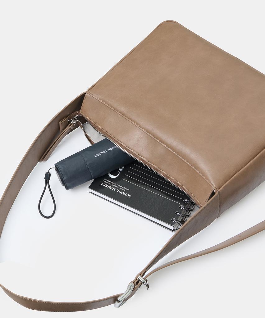 Musinsa Standard Woman Women'S Soft Box Shoulder Bag [Taupe]