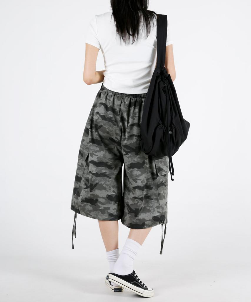 UMM Women'S Elastic Waist Camo Wide Bermuda Shorts 2 Colors