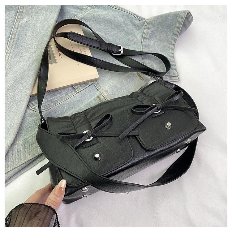 

Korean version of fashion bag women s 2025 summer new trendy women s bag cute bow shoulder bag small fresh messenger bag чёрный