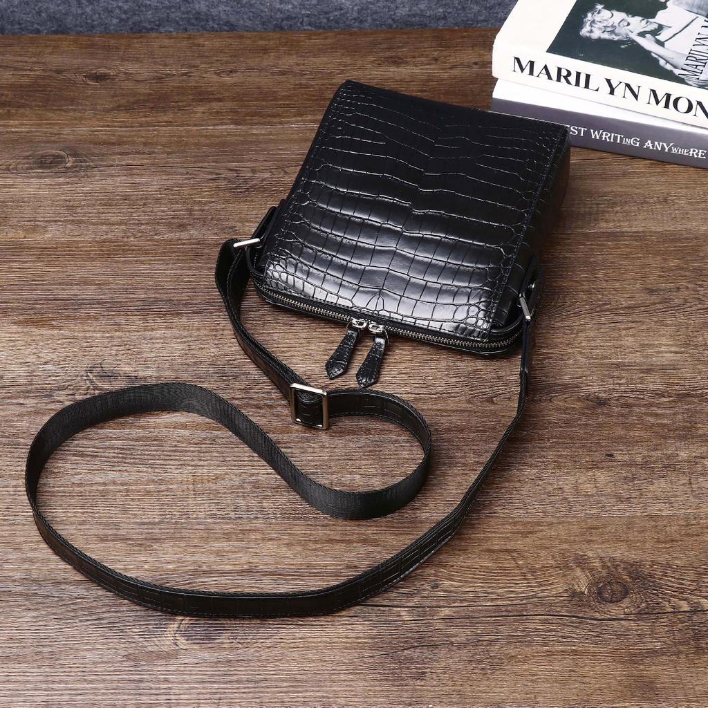 Crocodile Pattern Men's Crossbody Bag – Trendy, Stylish & Compact Backpack for Business and Outdoors.