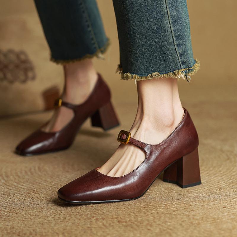Casual Fashion Single Shoes Women's New Comfortable Large Size Small Leather Shoes Square Head High Heel Beef Tendon Soft Sole Low Top Thick Heel Le