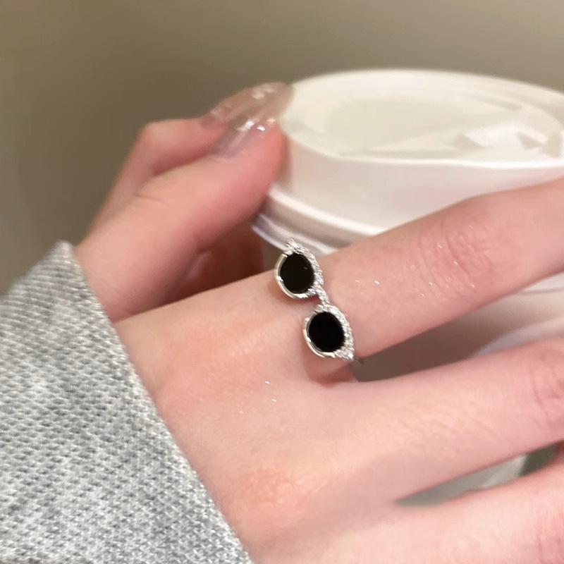 Quirky Glasses - Shaped Ring Set: Copper - Made, Playful & Stylish Finger Accessories