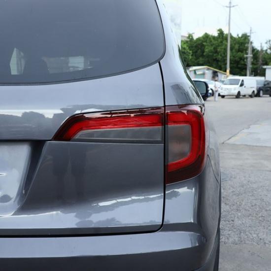 Pasuje na Honda Pilot 2016- Předřezaný kouřový tónovaný kryt zadního světla
