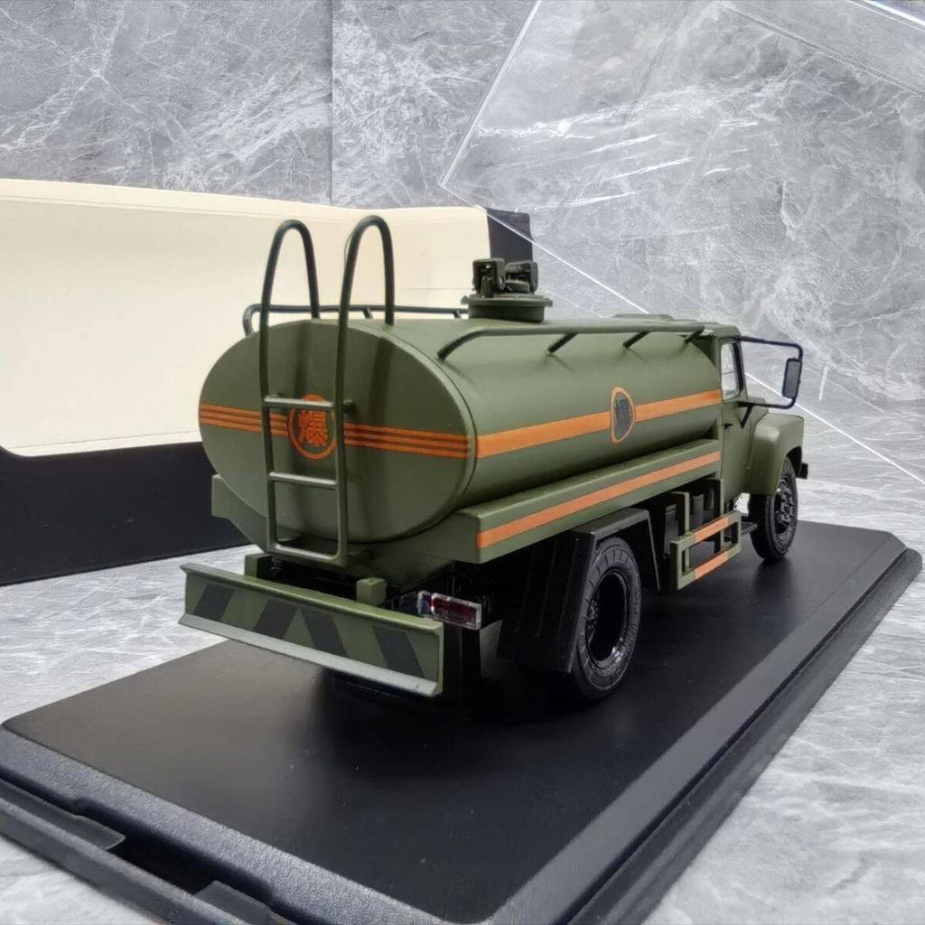 Modellino Camion Cisterna Petroliera in Lega 1/43 Diecasts Metallo Camion Irrigatore Stradale Veicoli Modello Simulazione Scala Miniatura Regali per Bambini