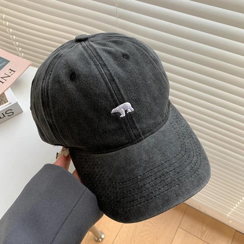 Stylish Polar Bear Embroidered Baseball Cap Sun Protective Breathable Adjustable ldeal Casual Hat Men Women Unisex Baseball Caps