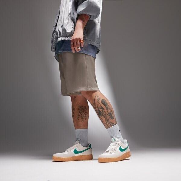 Кроссовки Nike Air Force 1 '07 LV8 phantom/gum yellow/summit white/malachite