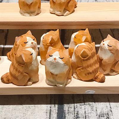 Schicke Katzenstatue, feine Schnitzerei, Sammlerstück