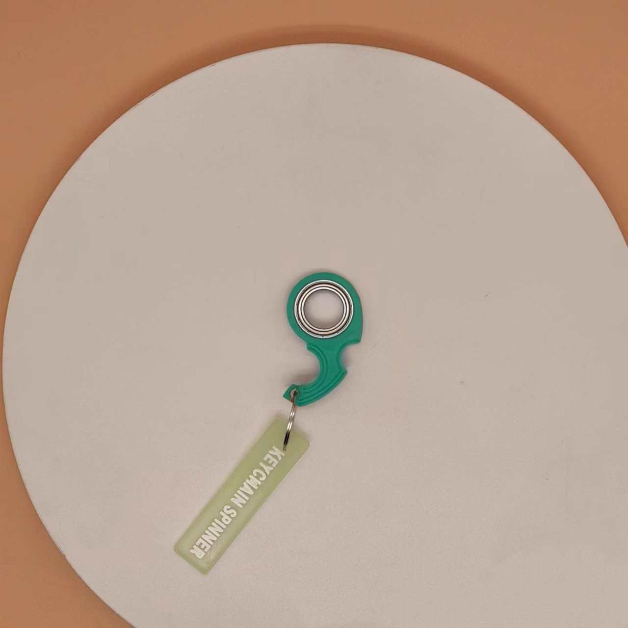 

Toys Creative Keychain Spinner Fidget Toy with Key Ring Cool EDC Stuff Anxiety ADHD Stress Relief for Teens Adults Boys Girls зелений