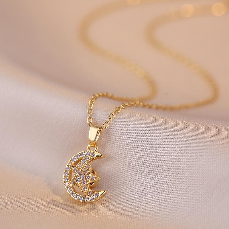 Women's Rotating Star & Moon Pendant Necklace Set: Trendy Three-Piece Clavicle Chains