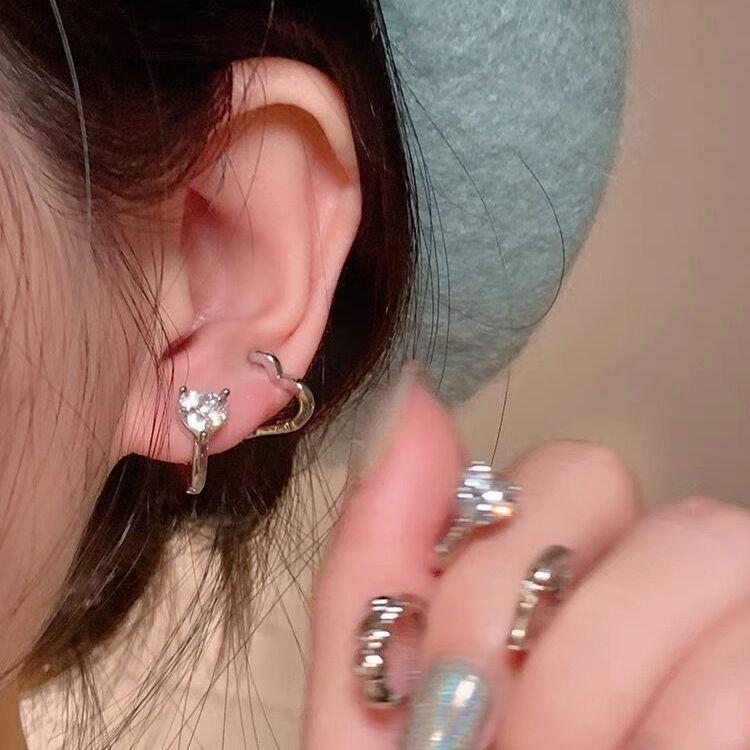 Autumn and Winter Set Earrings, Love Zircon Earrings, Niche Design Sense, High-grade Cold Wind Studs, Women's Earrings, Ear Buckles.