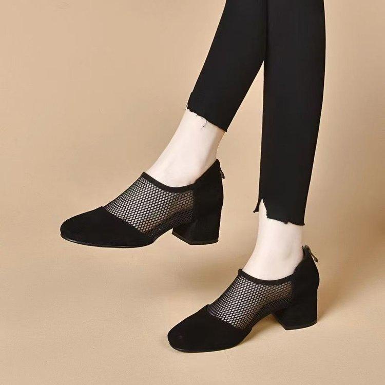 2025 new spring and summer women's shoes mesh hollowed out thick heel sandals breathable mother sandals medium heel women's mesh single shoes